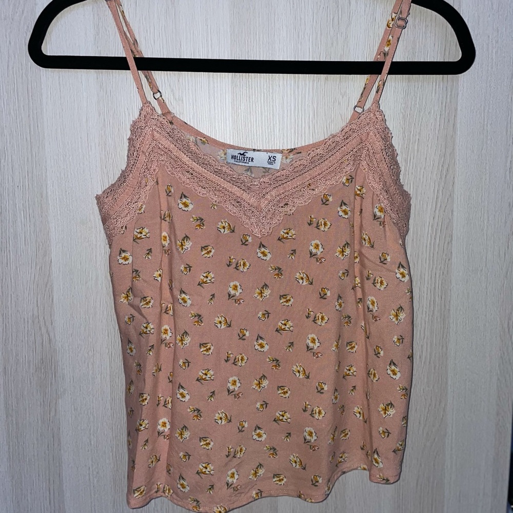 Hollister pink top